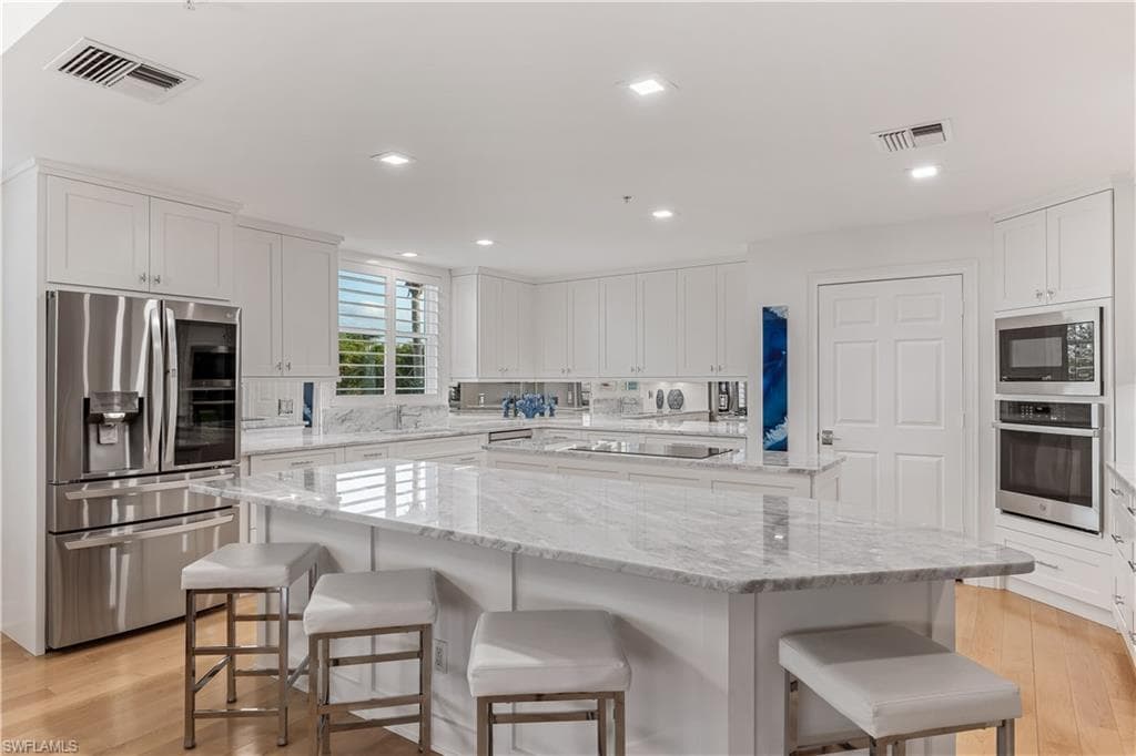 15160 Harbour Isle DR # 202, FORT MYERS FL 33908-9