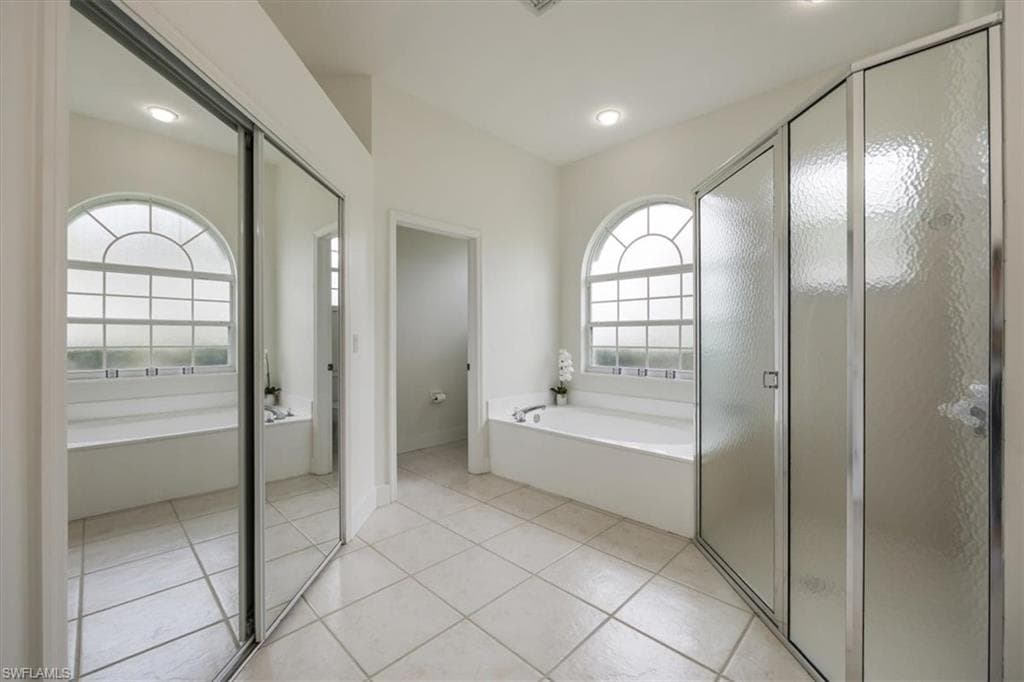 1087 Port Orange WAY, NAPLES FL 34120-21