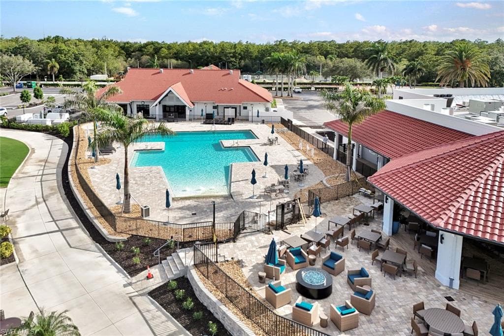 7360 Glenmoor LN # 4301, NAPLES FL 34104-23