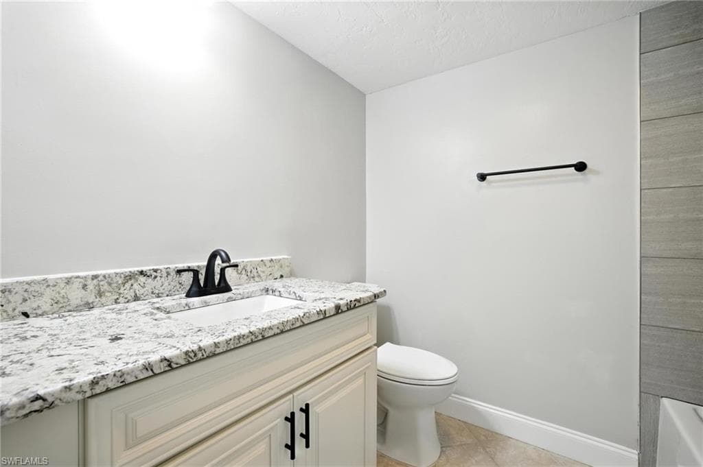 16001 Dublin CIR # 103, FORT MYERS FL 33908-16