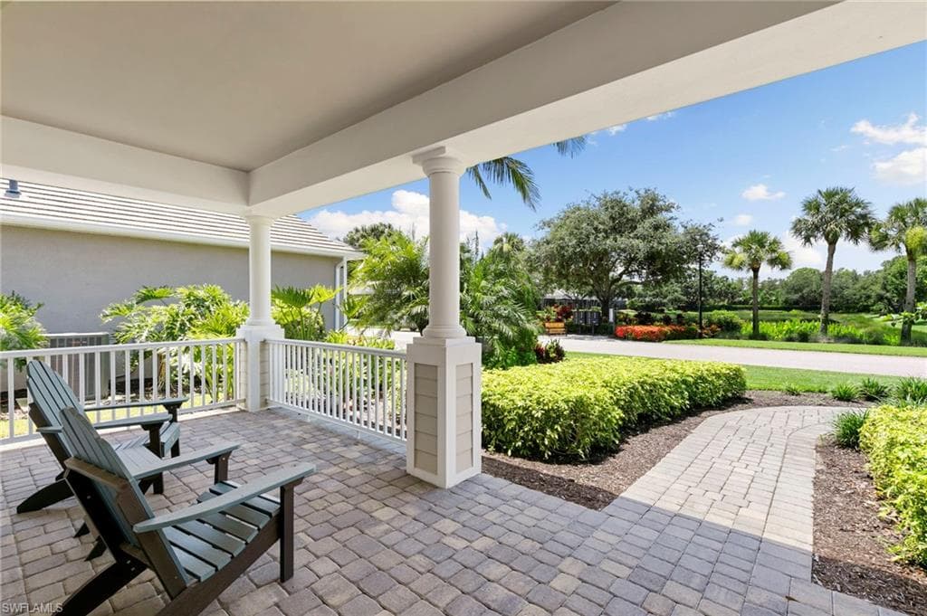 21539 Oaks Of Estero CIR, ESTERO FL 33928-2