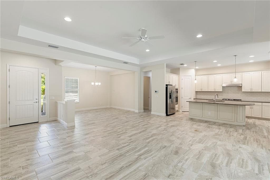 21539 Oaks Of Estero CIR, ESTERO FL 33928-9