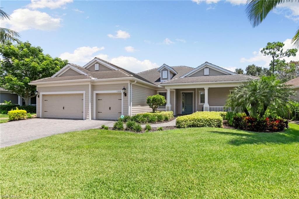 21539 Oaks Of Estero CIR, ESTERO FL 33928-3