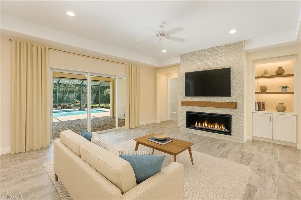 21539 Oaks Of Estero CIR, ESTERO FL 33928-7