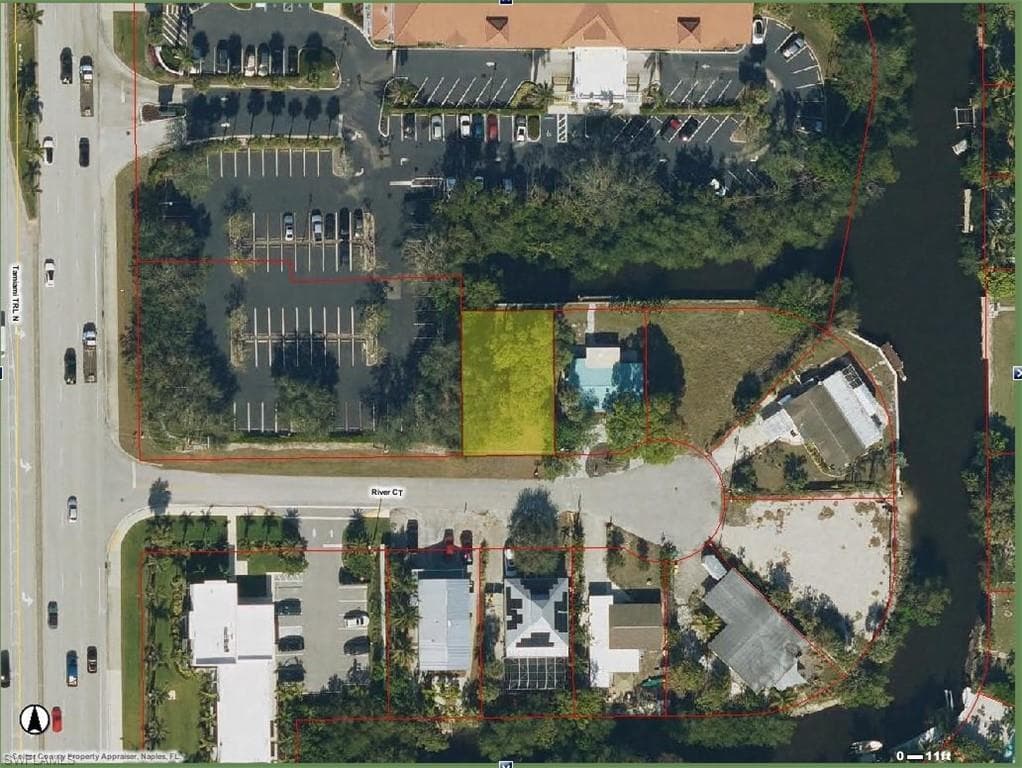 35 River CT, NAPLES FL 34110-1