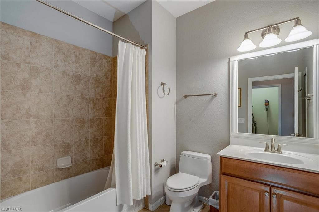 10240 Cobble Notch LOOP # 202, BONITA SPRINGS FL 34135-18