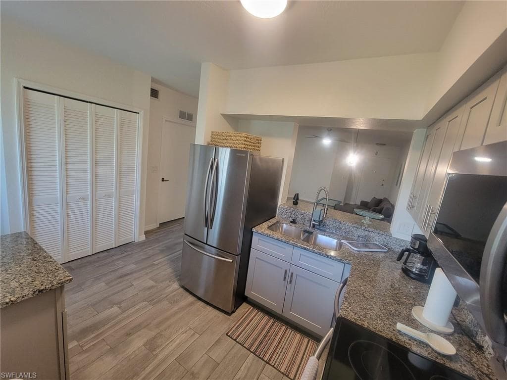 8313 Bernwood Cove LOOP # 1211, FORT MYERS FL 33966-5