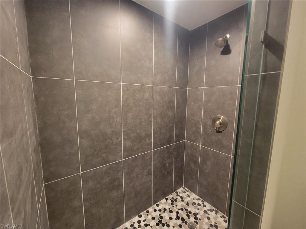 8313 Bernwood Cove LOOP # 1211, FORT MYERS FL 33966-11