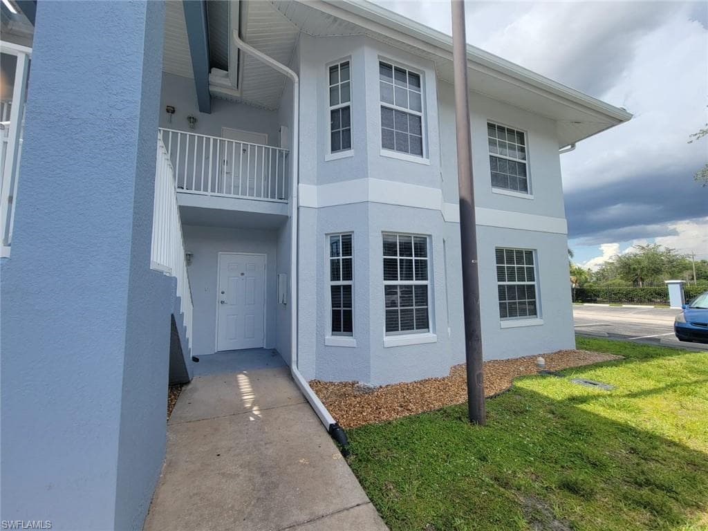 8313 Bernwood Cove LOOP # 1211, FORT MYERS FL 33966-3