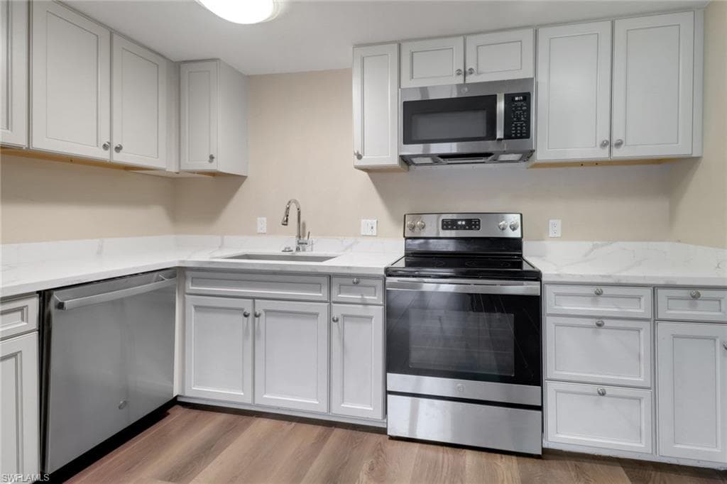 5214 Treetops DR # I, NAPLES FL 34113-8