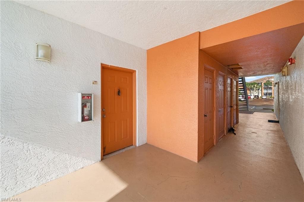 6360 Aragon WAY # 105, FORT MYERS FL 33966-30