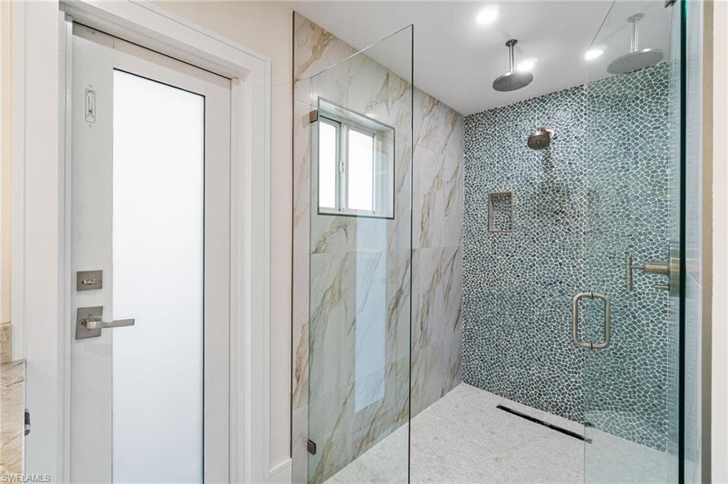 5203 Starfish AVE, NAPLES FL 34103-41