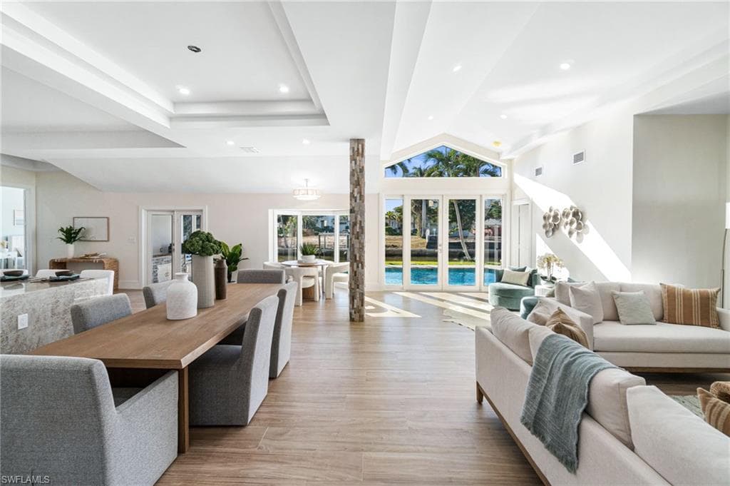 5203 Starfish AVE, NAPLES FL 34103-12