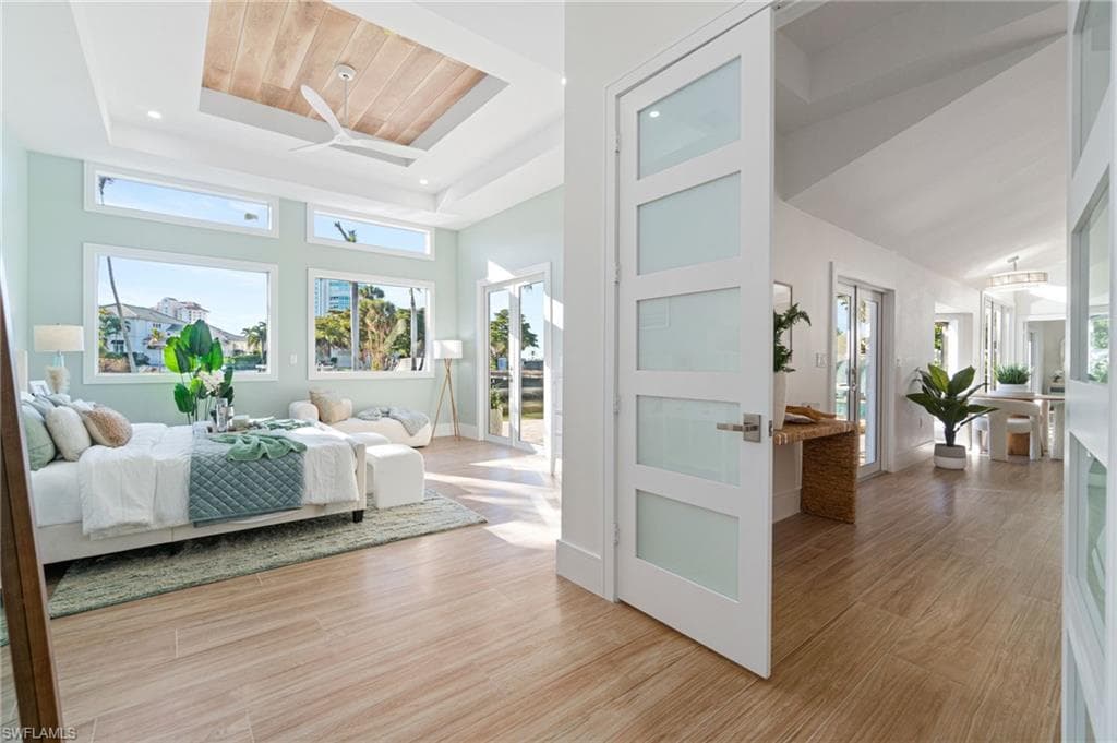 5203 Starfish AVE, NAPLES FL 34103-31