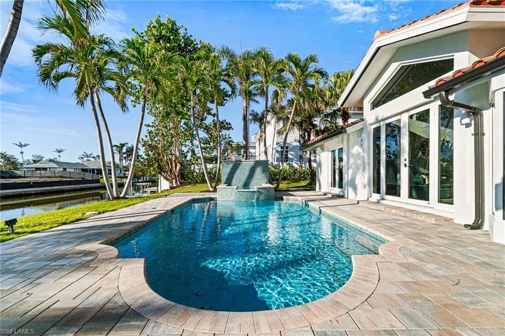 5203 Starfish AVE, NAPLES FL 34103-43