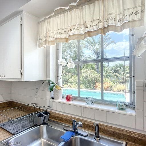 650 S Golf DR, NAPLES FL 34102-19