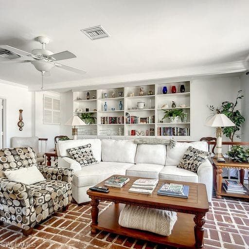 650 S Golf DR, NAPLES FL 34102-23