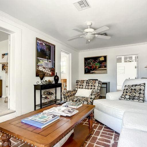 650 S Golf DR, NAPLES FL 34102-24