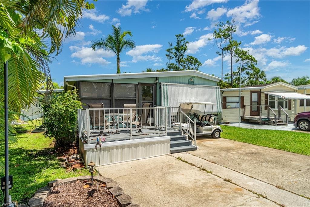 10839 Barred Owl CIR, ESTERO FL 33928-5