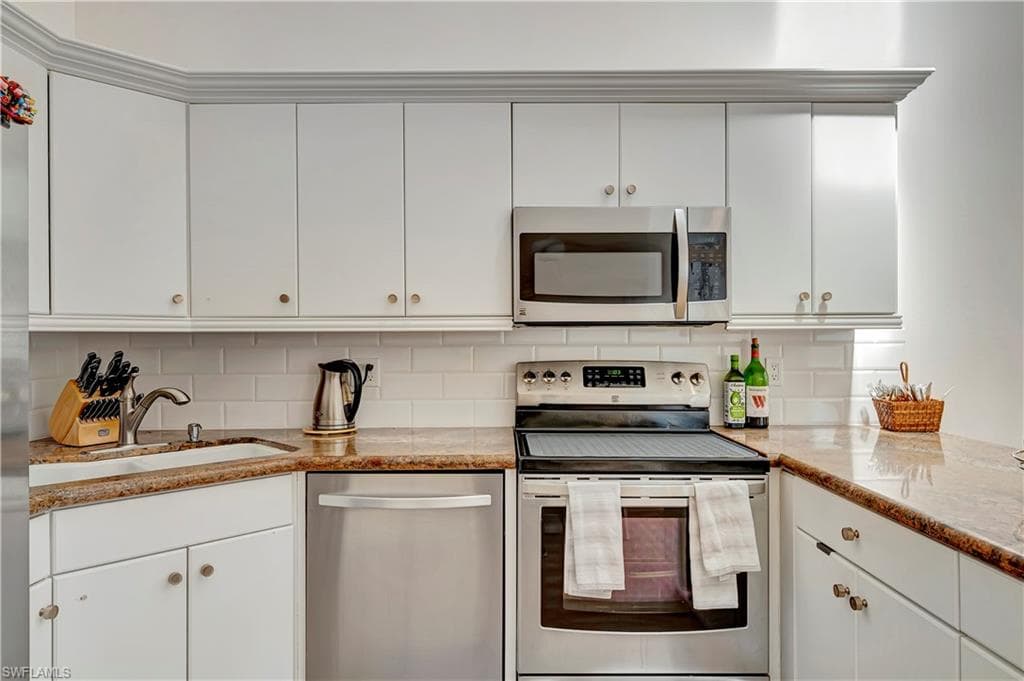 4211 Covey CIR # 22C, NAPLES FL 34109-12