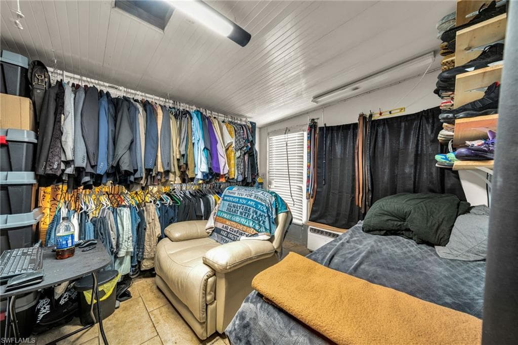 63 Tangelo CT, LEHIGH ACRES FL 33936-10