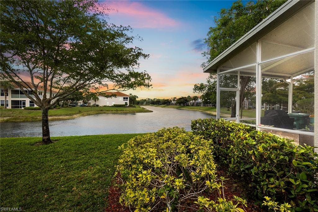 1064 Hampton CIR, NAPLES FL 34105-28