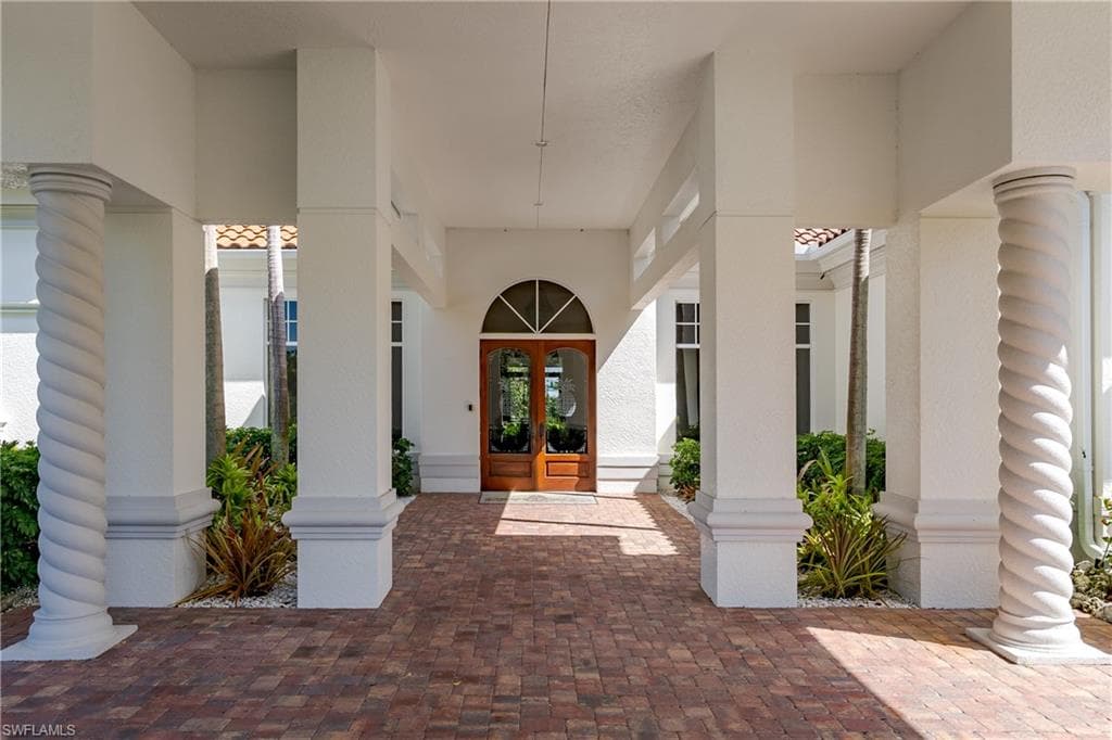 809 Whiskey Creek DR, MARCO ISLAND FL 34145-10