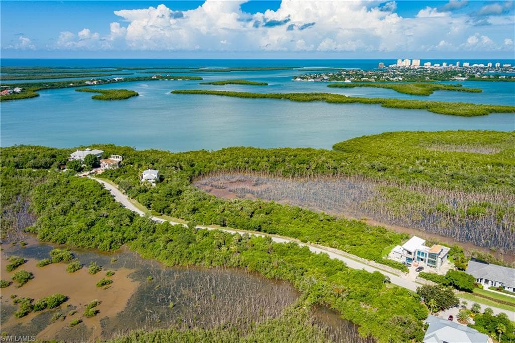 815 Whiskey Creek DR, MARCO ISLAND FL 34145-3