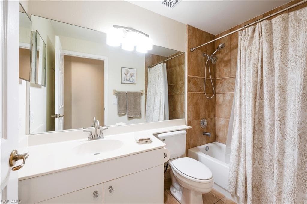 7762 Gardner DR # 102, NAPLES FL 34109-22