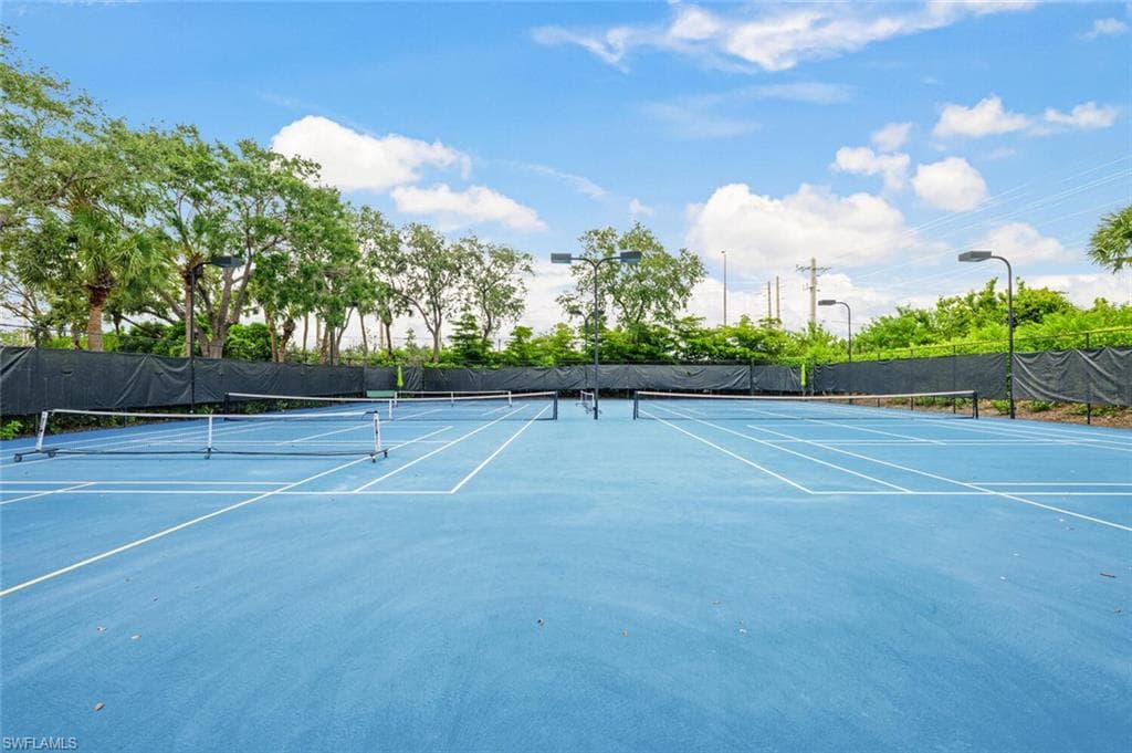 7762 Gardner DR # 102, NAPLES FL 34109-37