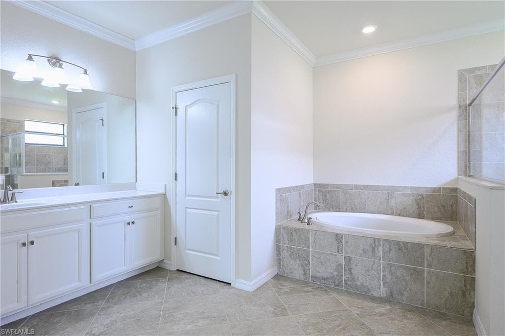 4604 Abaca CIR, NAPLES FL 34119-15