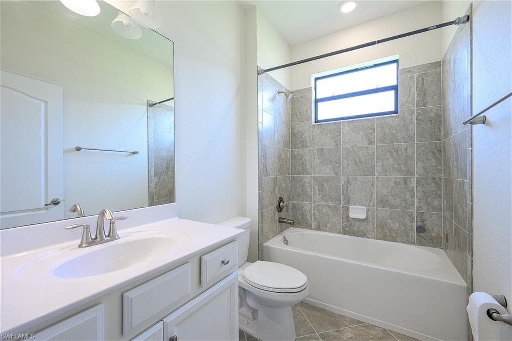 4604 Abaca CIR, NAPLES FL 34119-19
