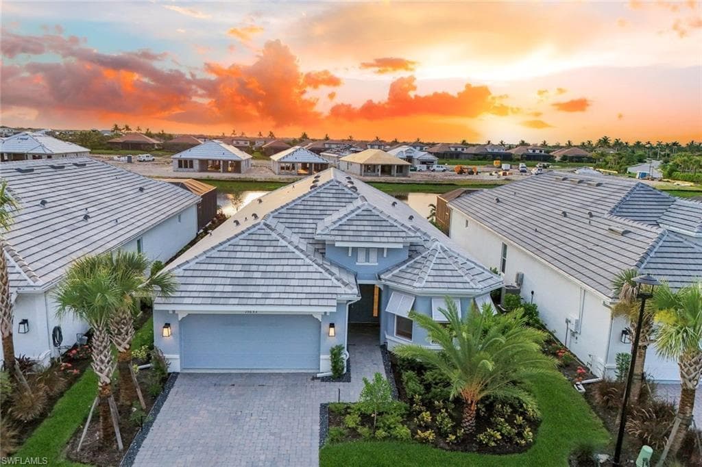 15653 Triesta LN, NAPLES FL 34114-33