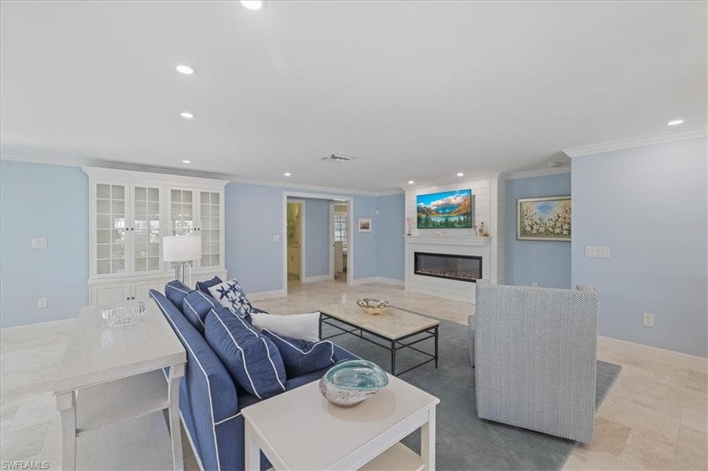 221 Albatross ST, FORT MYERS BEACH FL 33931-5