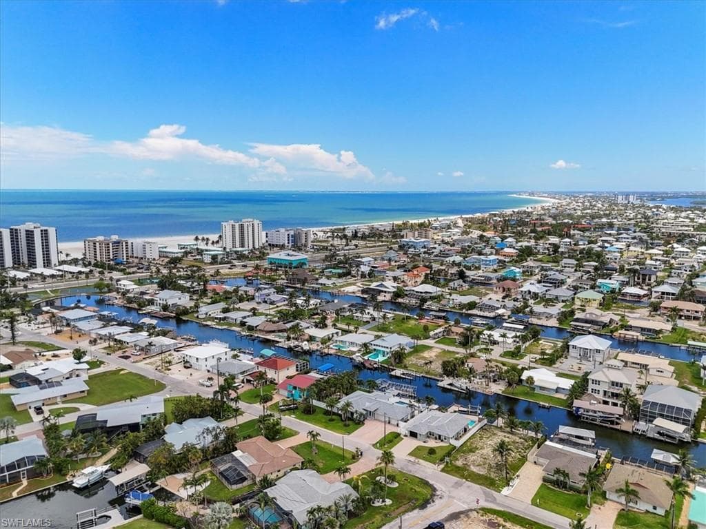 221 Albatross ST, FORT MYERS BEACH FL 33931-45