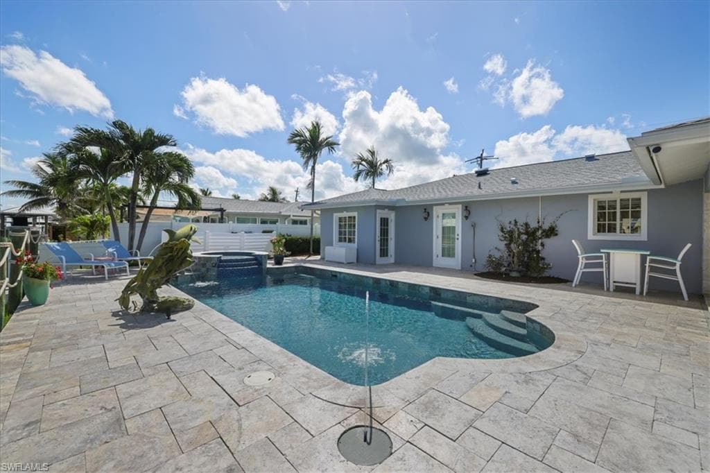 221 Albatross ST, FORT MYERS BEACH FL 33931-33