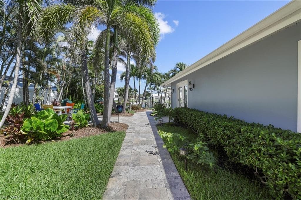 221 Albatross ST, FORT MYERS BEACH FL 33931-38