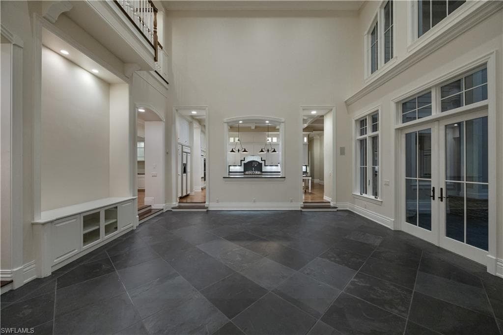 2263 Coach House LN, NAPLES FL 34105-12