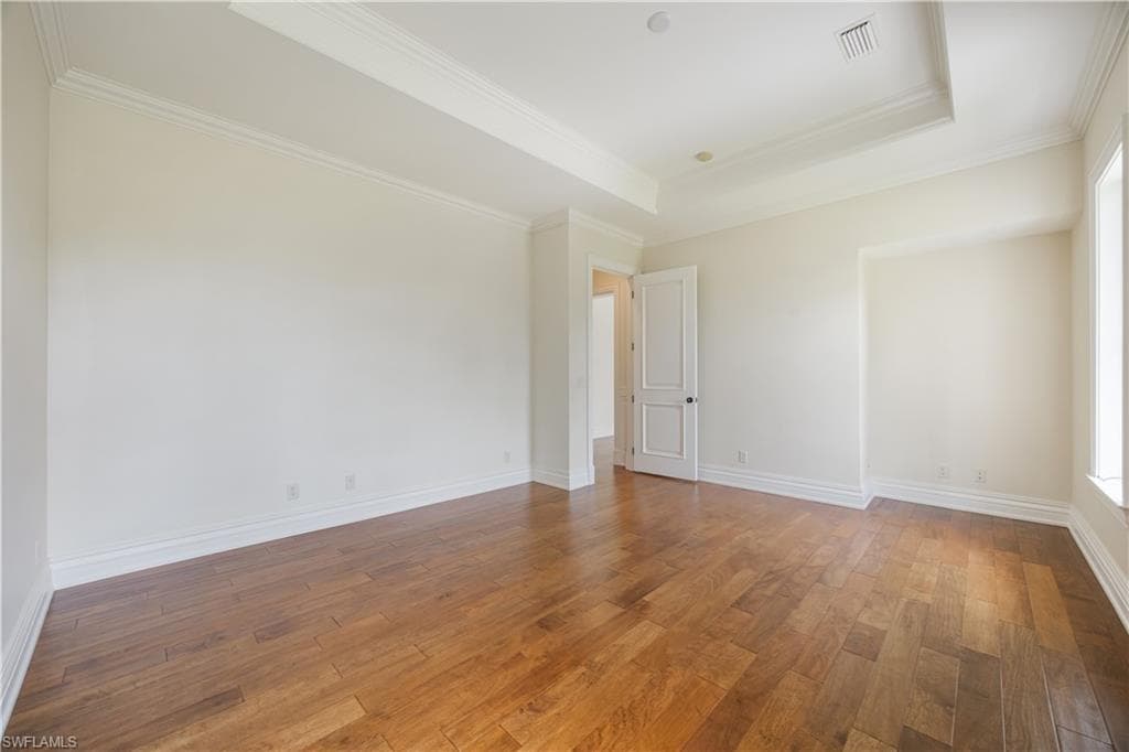 2263 Coach House LN, NAPLES FL 34105-29