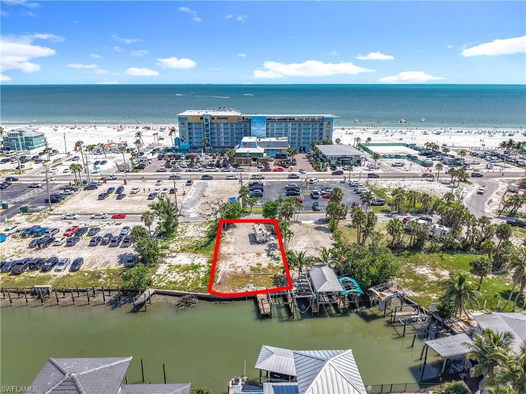 1339 Santos RD, FORT MYERS BEACH FL 33931-5