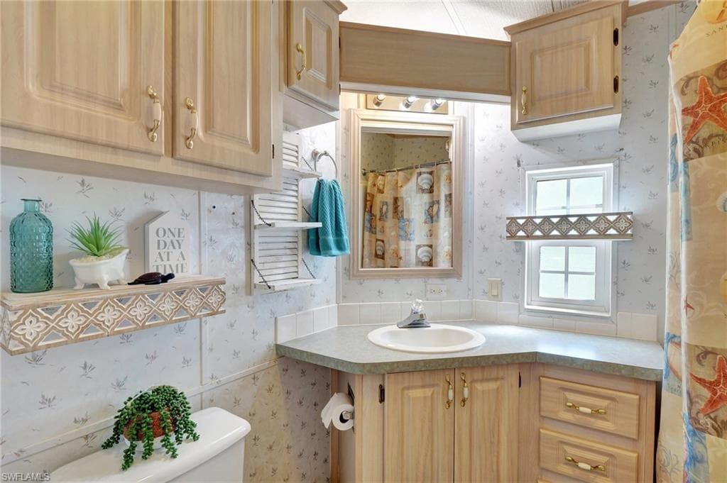 1031 Crystal Lake DR, NAPLES FL 34120-12