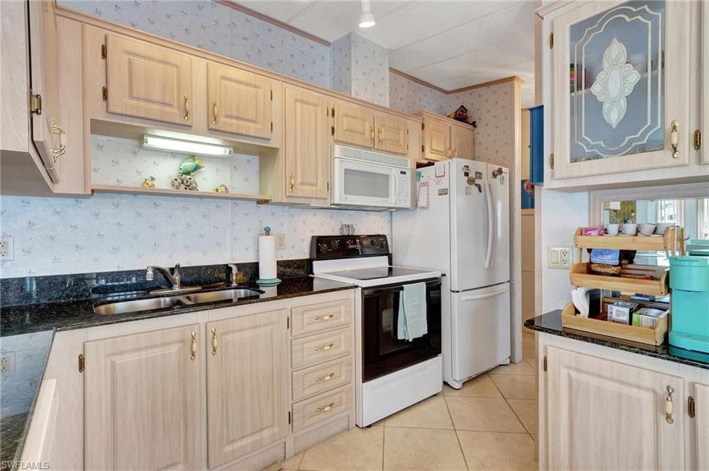 1031 Crystal Lake DR, NAPLES FL 34120-4