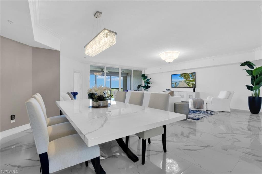 435 Dockside DR # B702, NAPLES FL 34110-5