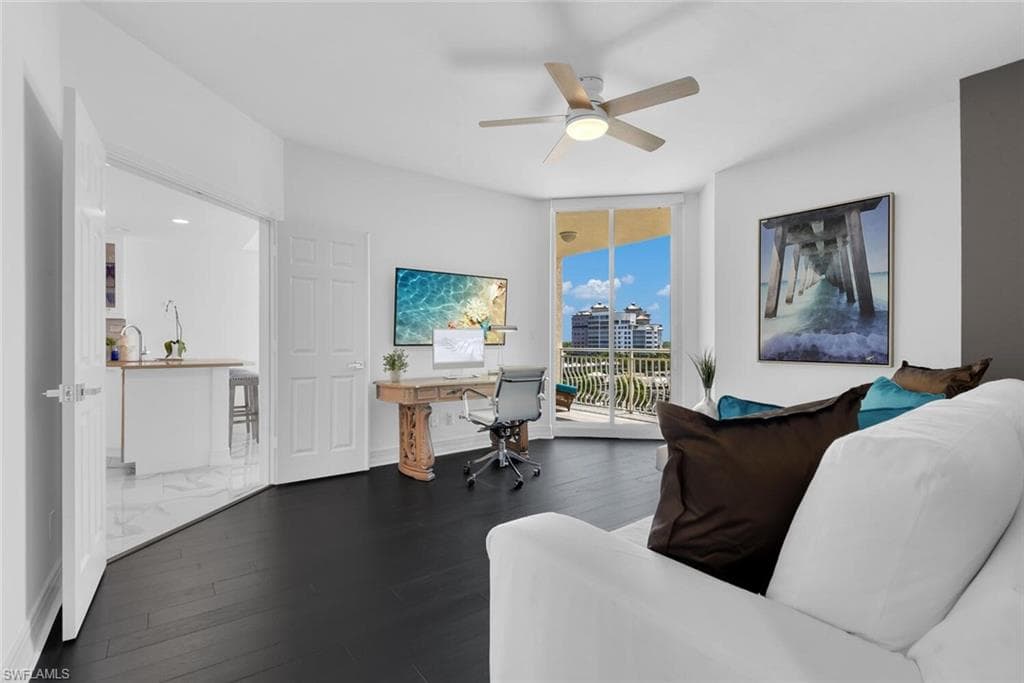 435 Dockside DR # B702, NAPLES FL 34110-21