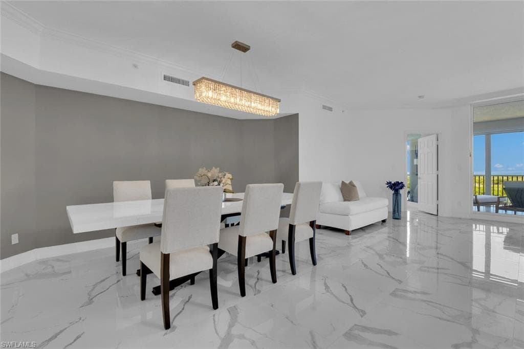 435 Dockside DR # B702, NAPLES FL 34110-6