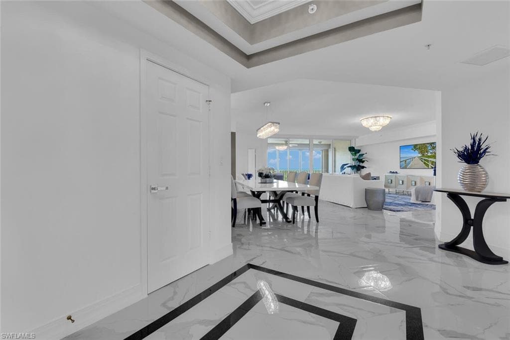 435 Dockside DR # B702, NAPLES FL 34110-2