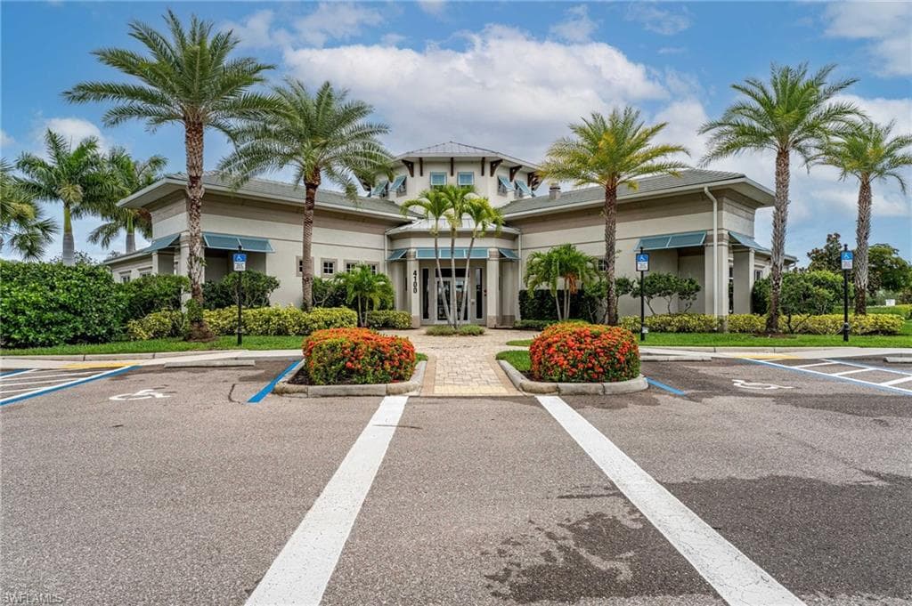 4334 Dutchess Park RD, FORT MYERS FL 33916-35