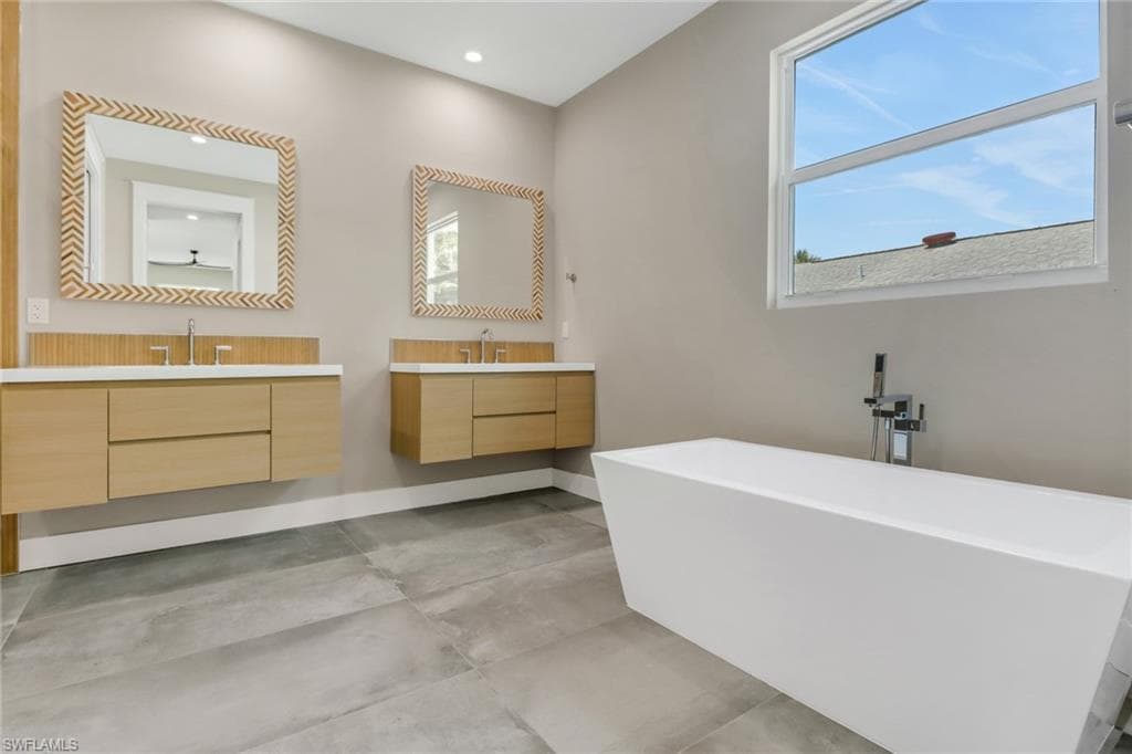 1415 13th AVE N, NAPLES FL 34102-8