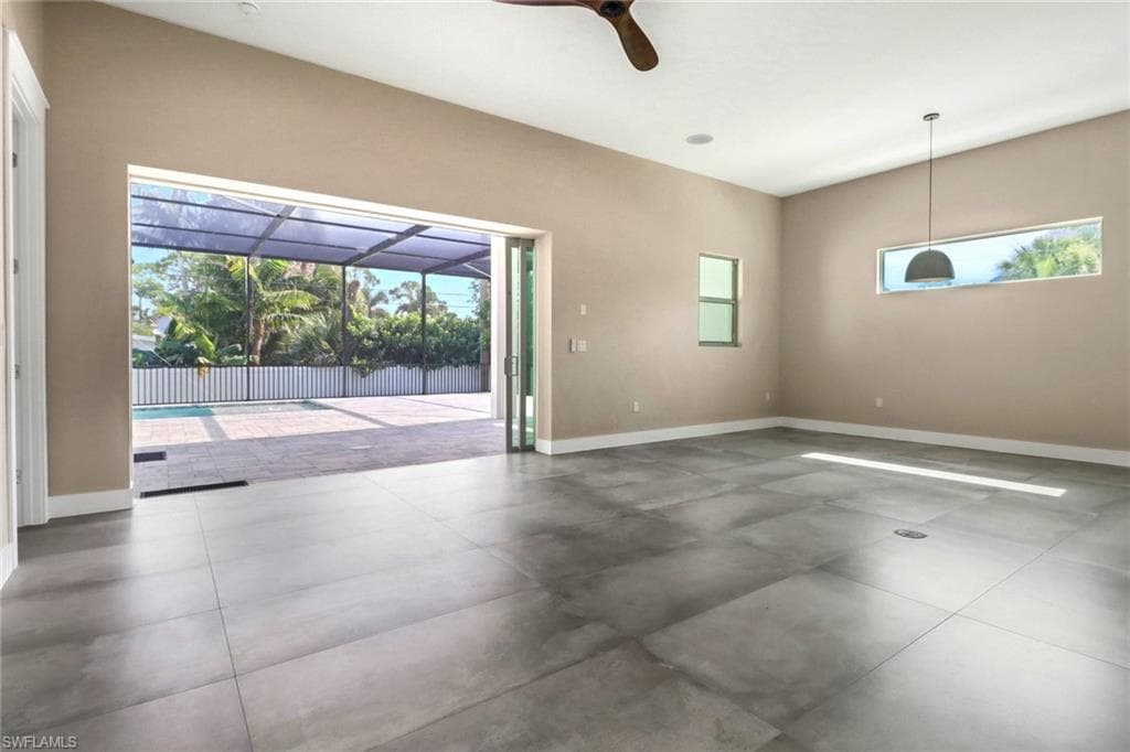 1415 13th AVE N, NAPLES FL 34102-10