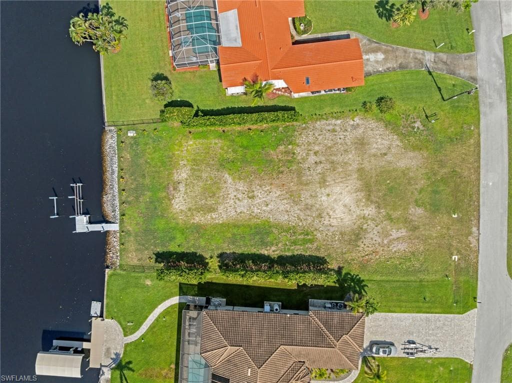 4947 Riverside DR, ESTERO FL 33928-7